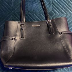 Michael Kors Purse And Wallet 