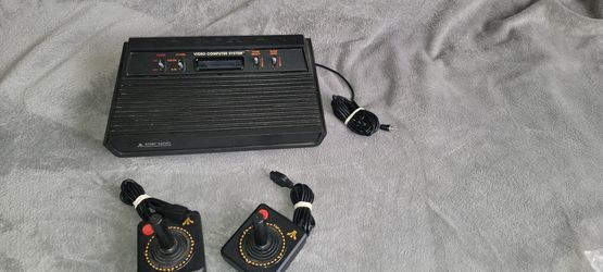  Atari 2600 With Controllers All Black. Vader 