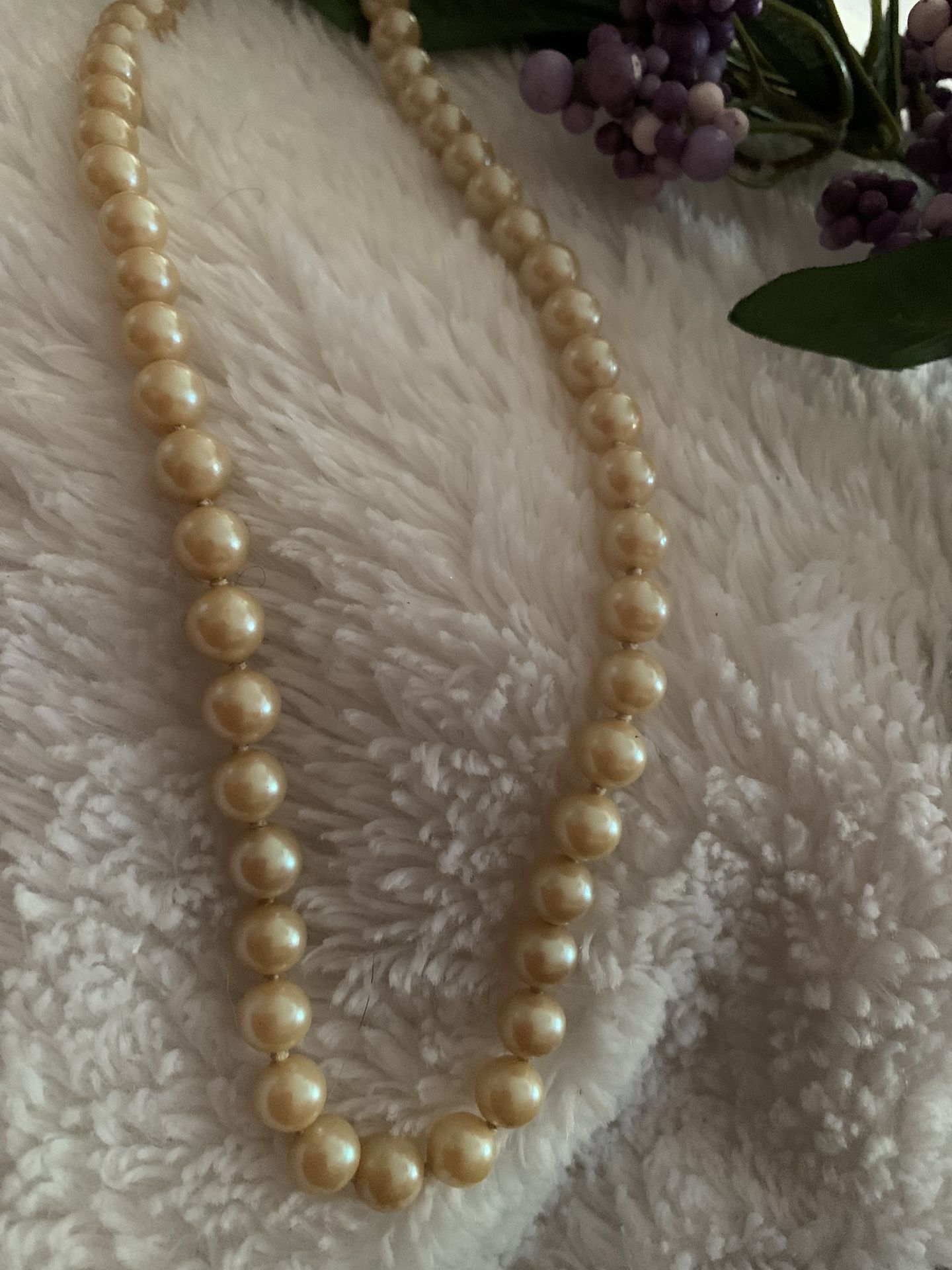 Vintage Pearl Necklace  & Accessories
