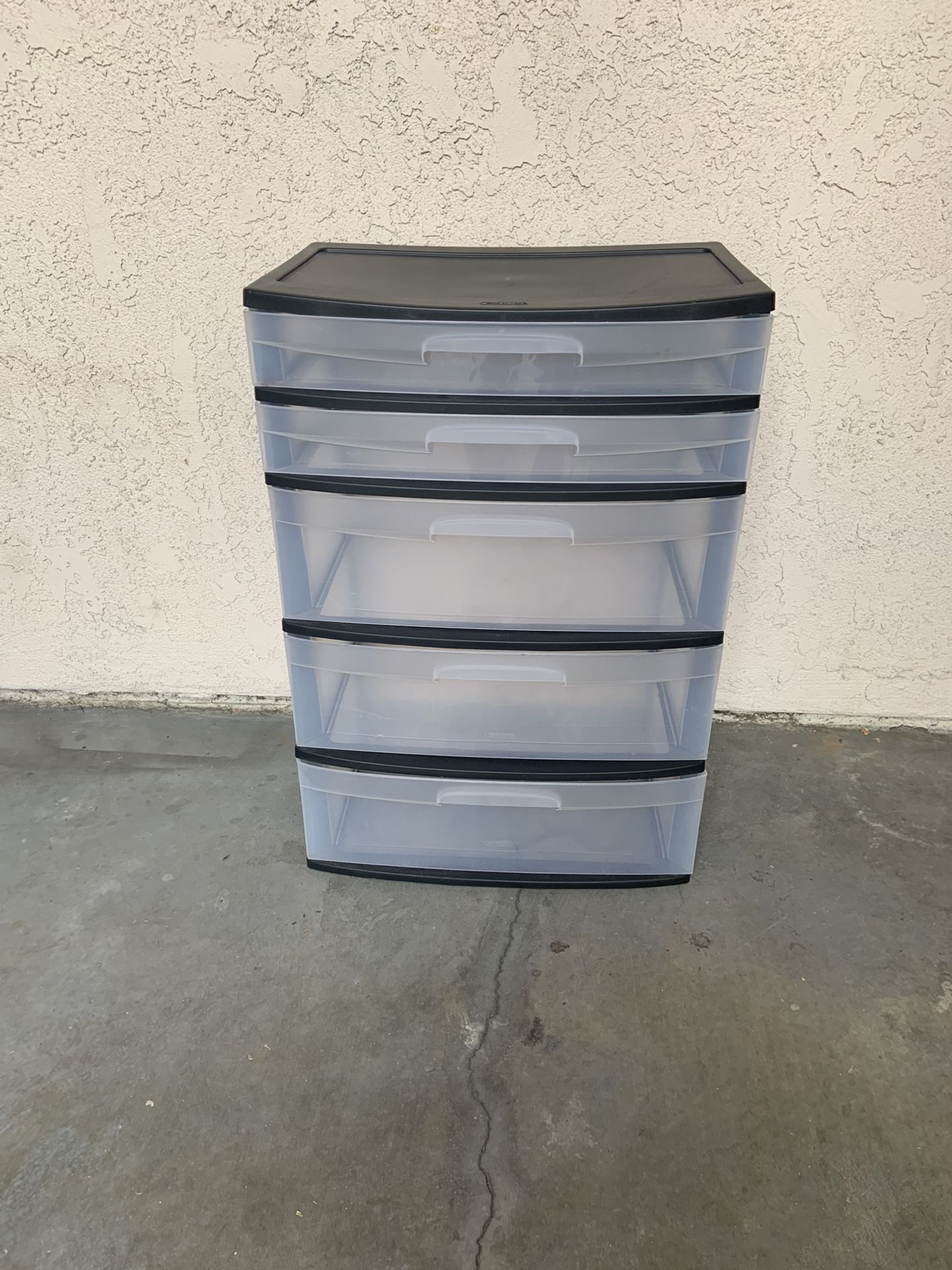 Plastic drawers