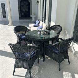 Outdoor Patio Table 