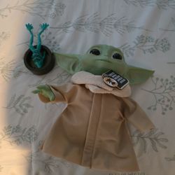 Baby Talking Yoda/ The Child 