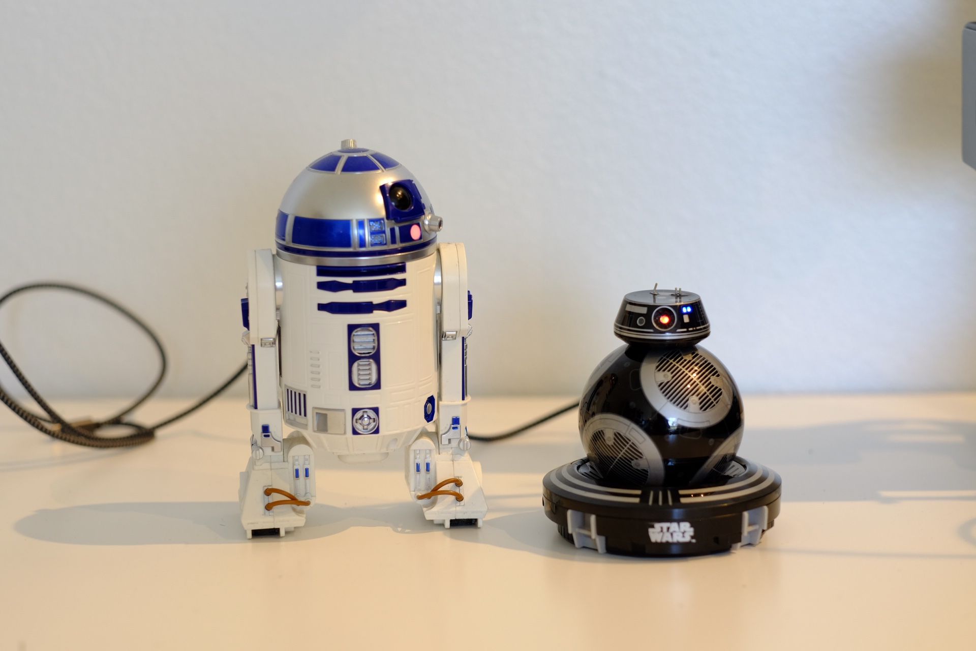 Sphero Star Wars R2-D2 And BB9E