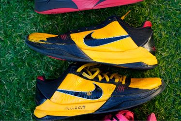 Kobe bruce lee size 9