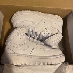 Nike Air Force 1’s Size 6 Toddler