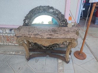 Good condition nice set for living room