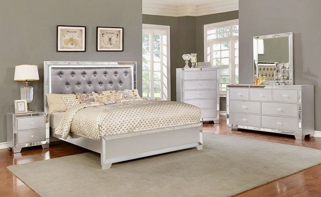 50% SALE Queen Size Bedroom Set