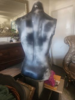 Vintage Female Torso Mannequin Display Form on Pedestal – Distressed Black