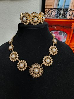 Vintage Monet pearl set