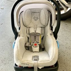 Uppababy Mesa Car Seat