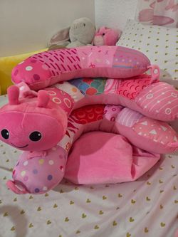 Baby sit/tummy pillow