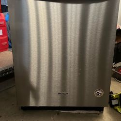Whirlpool Dishwasher 