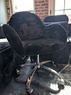 Black Fuzzy rolling office chair