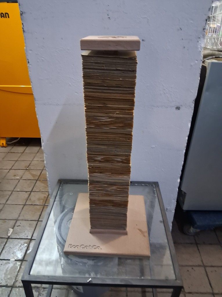 Cat Scratching Pole By ECO CAT Co.