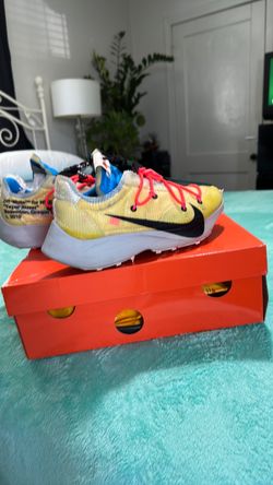 “Off white” women Nikes