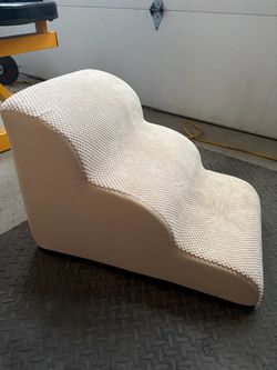 Machine washable doggy stairs