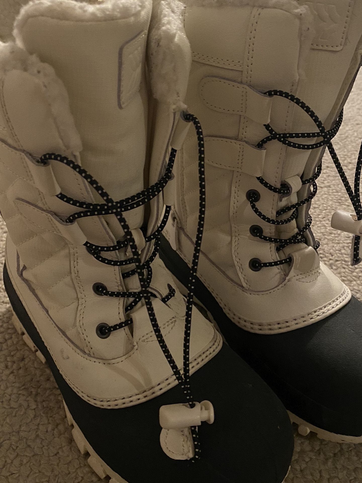 Kids Snow Boots Size 5