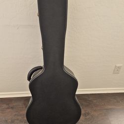 CF Martin Acoustic Guitar Hardshell Case (Trades Okay)