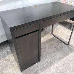 ✨IKEA Modern Brown Desk/Vanity✨