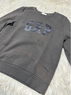 gap crewneck sweater