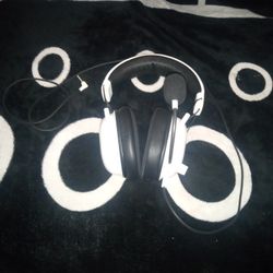 Razer Black sharks V2 (White)