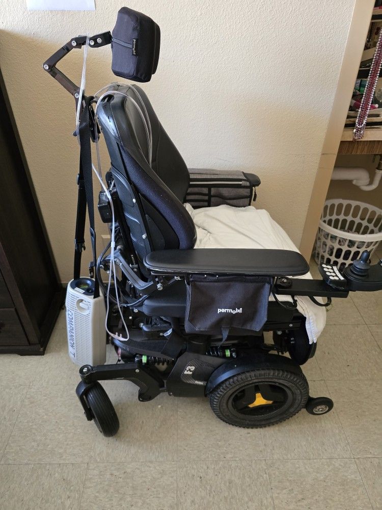 Electric Wheelchair