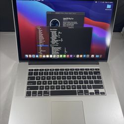 MacBook Pro Quad core i7 16GB 256 GB SSD