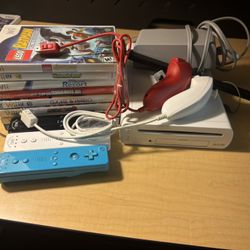 NINTENDO WII U + 5 First Party Controllers | 8 Games 