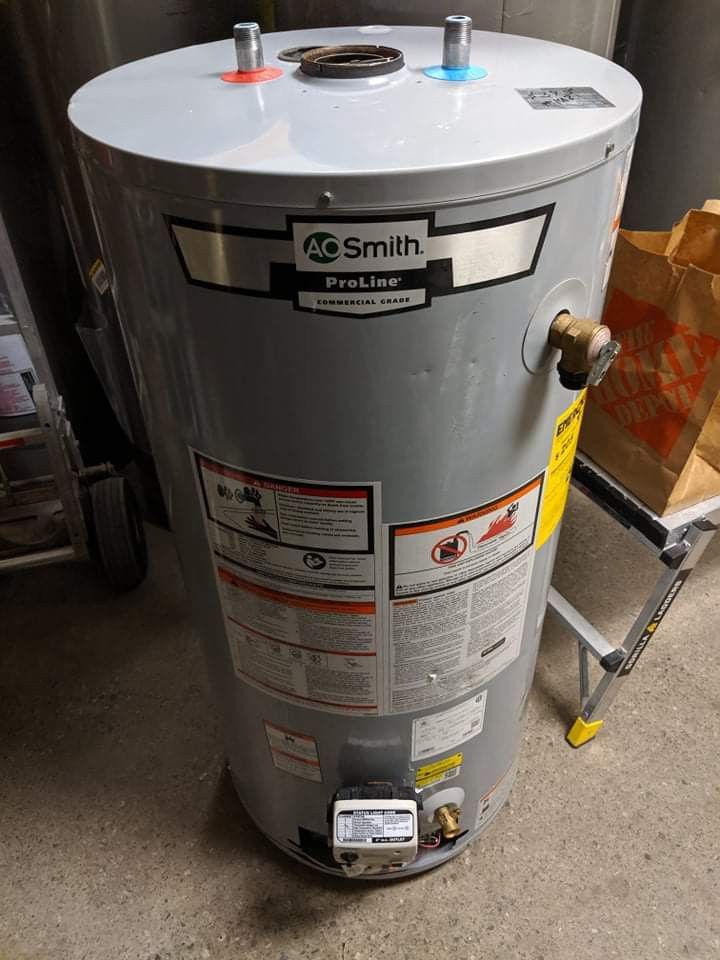 🔥🔥🔥 HOT WATER TANKS CHIMNEY STYLE BRAND NEW SCRATCH AND DENT... DELIVERY AVAIL TODAY