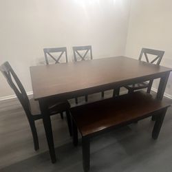 Used Dinner Table Set- Great Condition