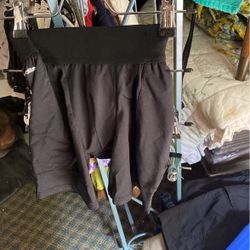 Adida Size Small Black 10 Dollars Nike Piece Size Medium 25 Dollars 