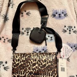  Betsey Johnson Leopard Print Crossbody Bag w/ Detachable Strap & Coin Pouch – NEW w/ Tags 