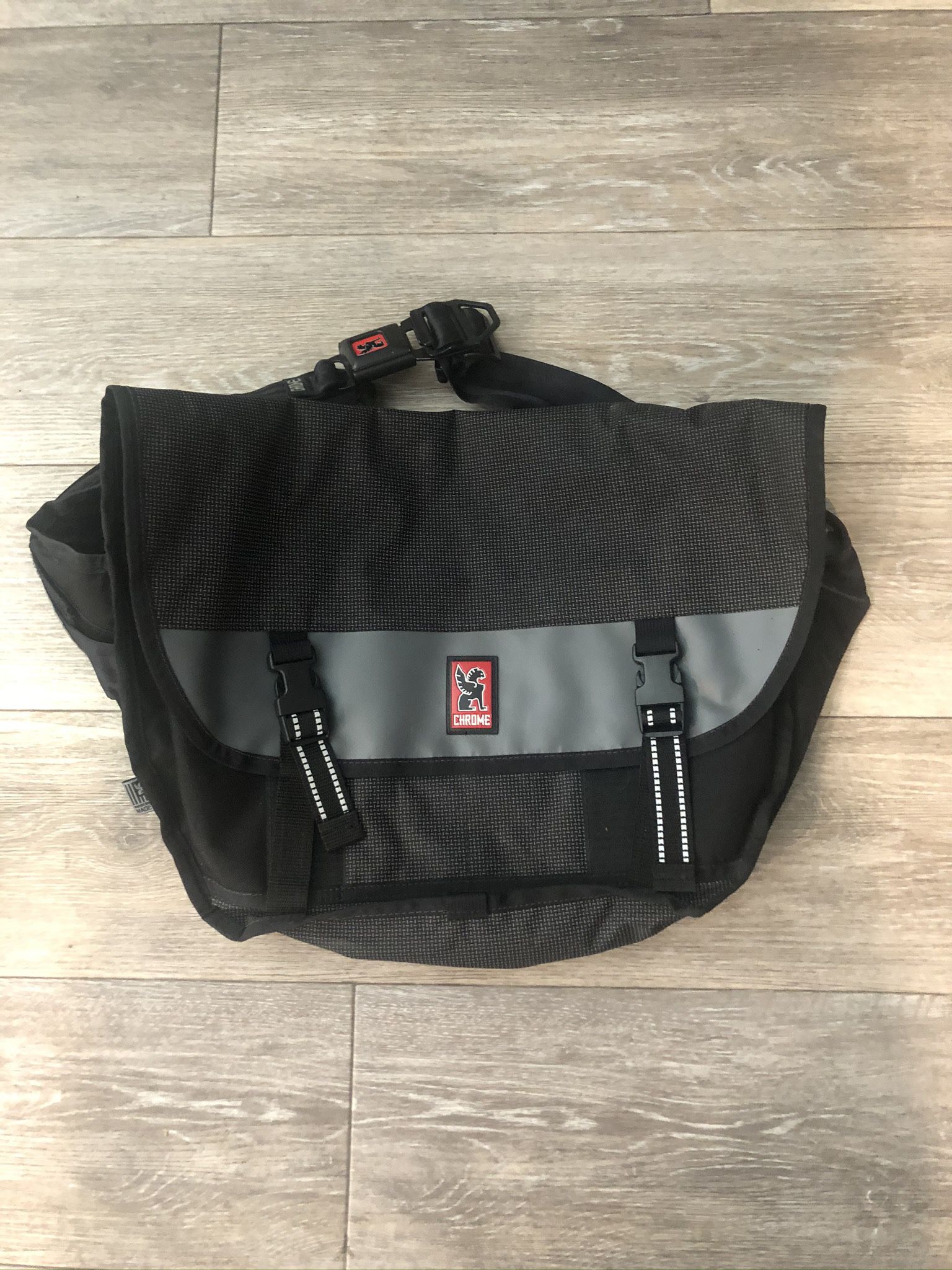 Chrome Industries custom made messenger bag 