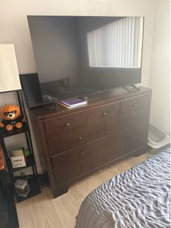 TCL 58” 4K UHD LED Smart Roku TV