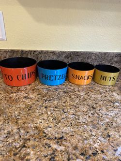 Vintage Set of 4 RETRO NESTING SNACK Melamine Bowls Potato Chips Pretzels Snacks Nuts No Lids