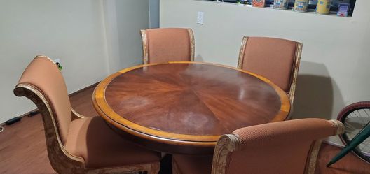 Round Wood Dining Table