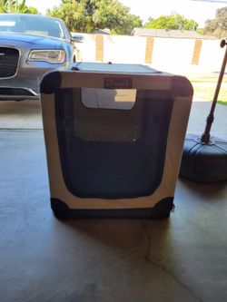 Large dog crate carrier