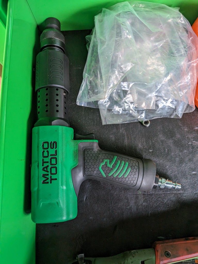 Matco Air Hammer And Attachments. 160.