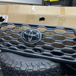 2021 OEM Toyota Tacoma TRD Sport Front Grill Insert 