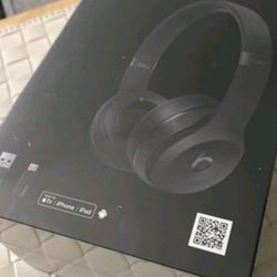 Beats Solo 3 Brand New Still Plastic