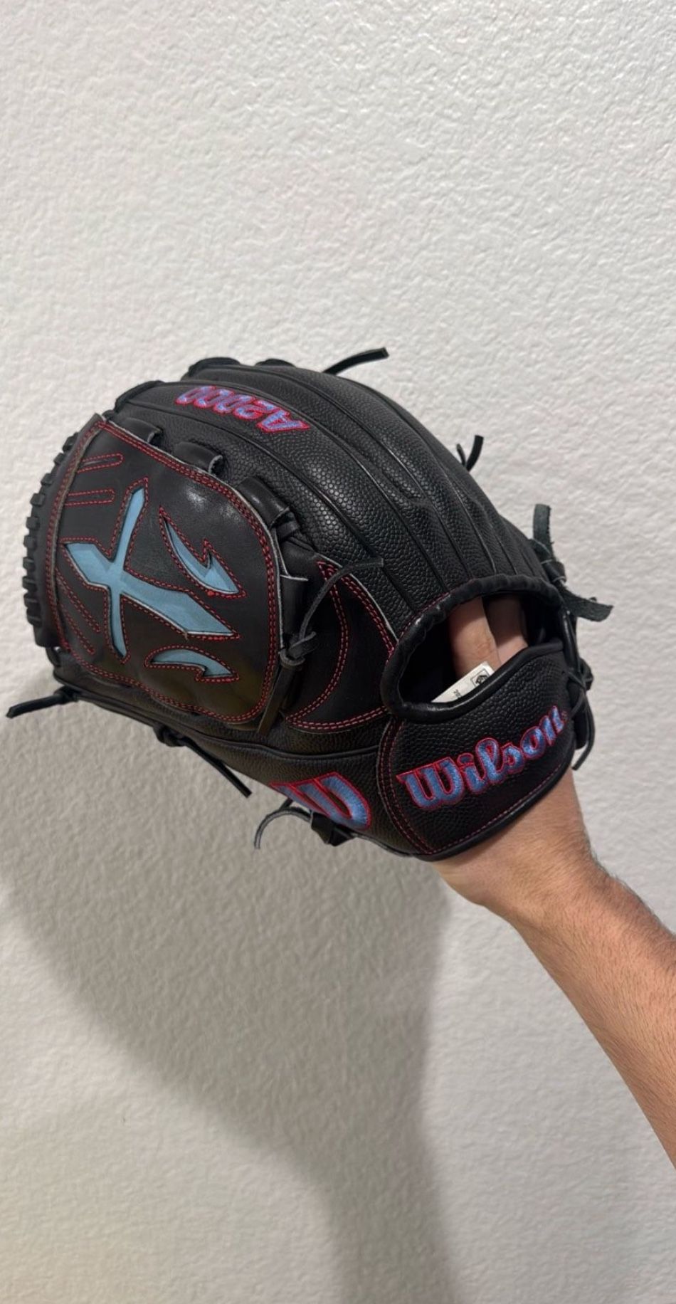 Wilson B23 A2000 Series Glove 12 Inch USED (Throw Me An Offer)