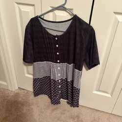 Four Extra Large Tops And One 2X White Top