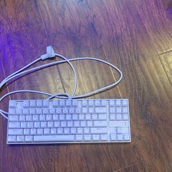 Redragon K552 Gaming Keyboard with red switches hot-swappable switches