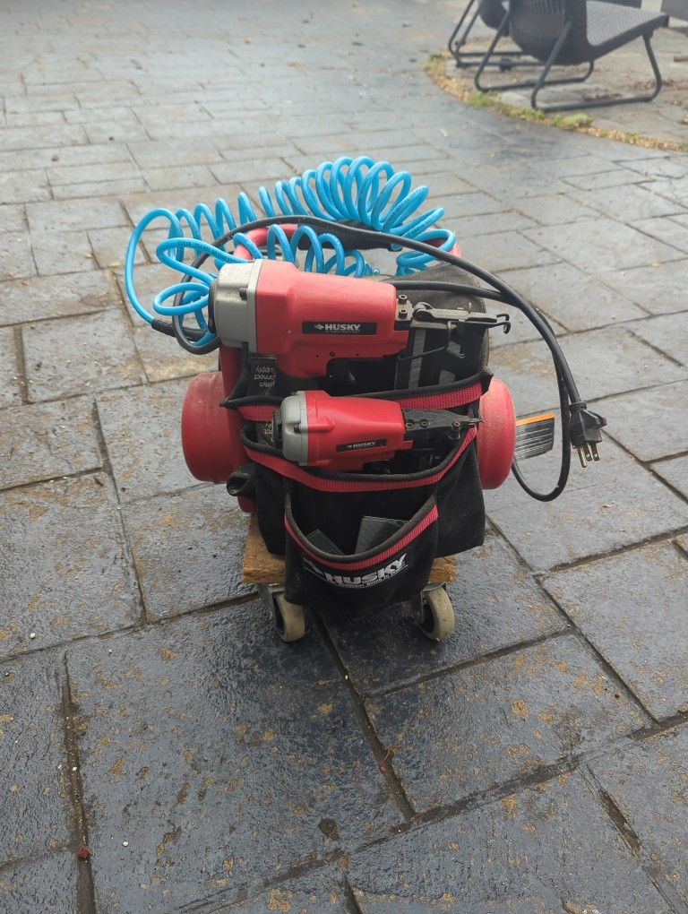 1.5 Gal 125 Psi Compressor With Finish Nail Guns