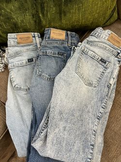 3 Abercrombie Girl Jeans Size 9/10