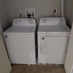 Washer dryer set
