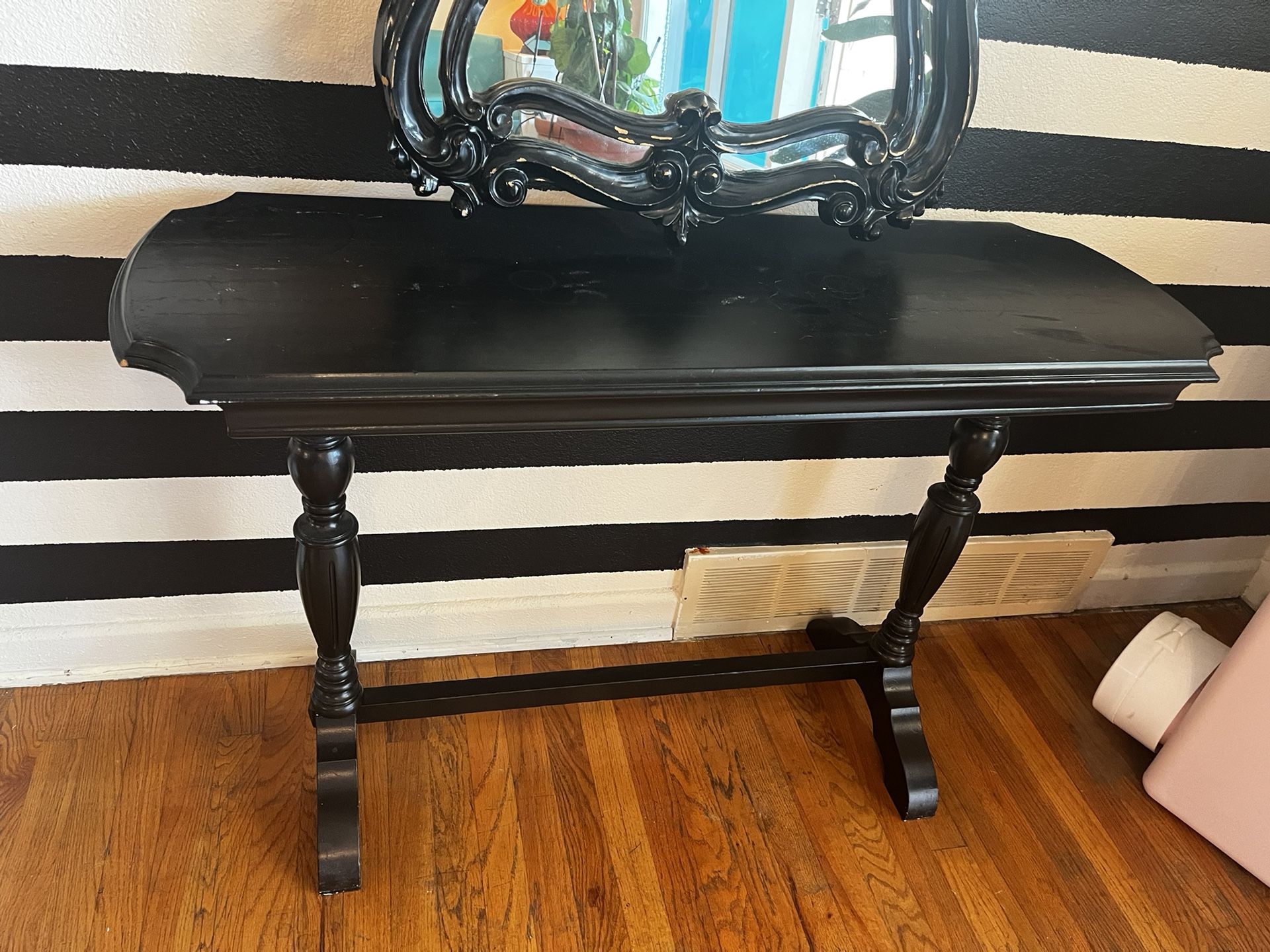 🖤 Ornate Black Mirror & Console Table Set – Vintage Gothic Glam
