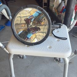 Adjust Spot Light Connects To A Car