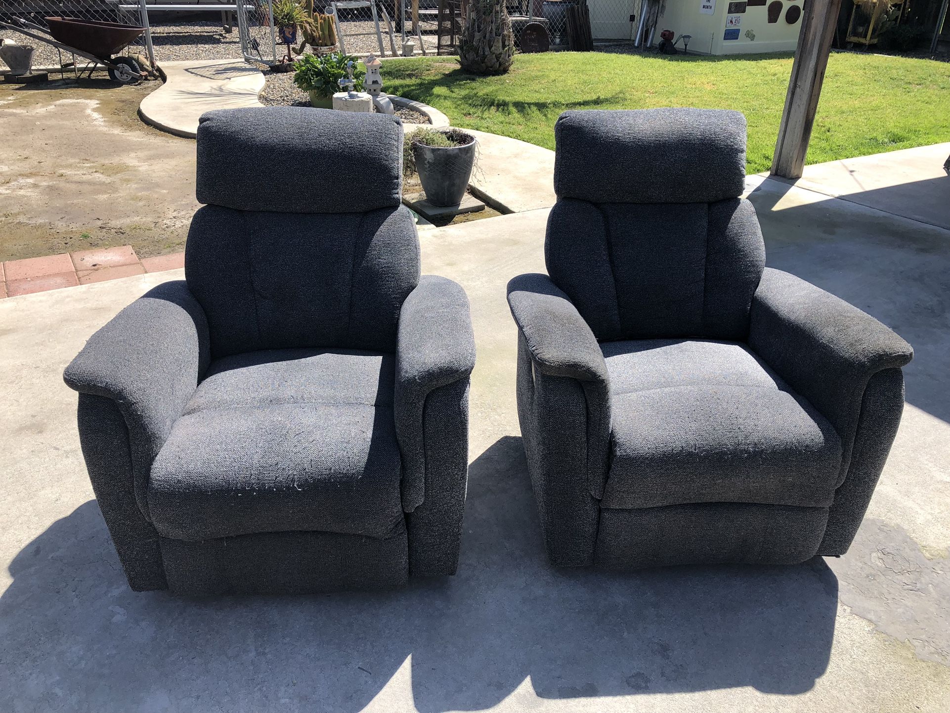 Matching Recliners 