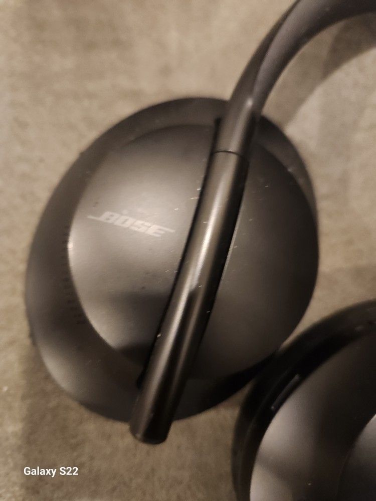 BOSE HEADPHONES 700 Noise Canceling Bluetooth Headphones